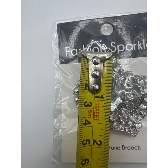 Fashion Sparkle Rhinestone Brooch Crown New - Picture 3 of 3